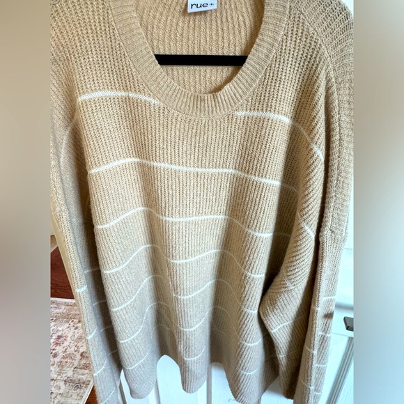 Cozy oversized 3XL women’s plus size neutral sweater - Picture 1 of 6